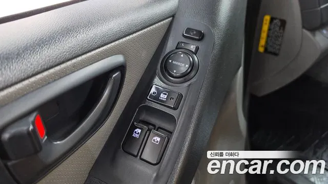 Hyundai Starex — фото 12