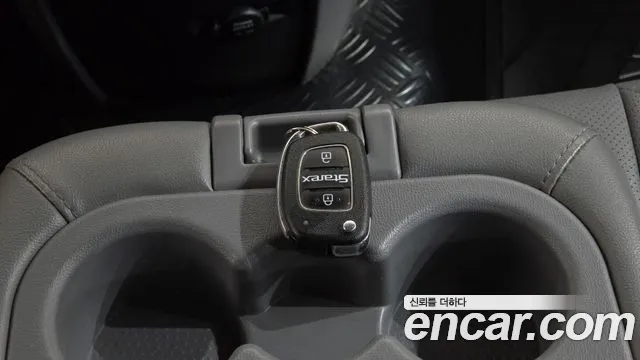 Hyundai Starex — фото 17