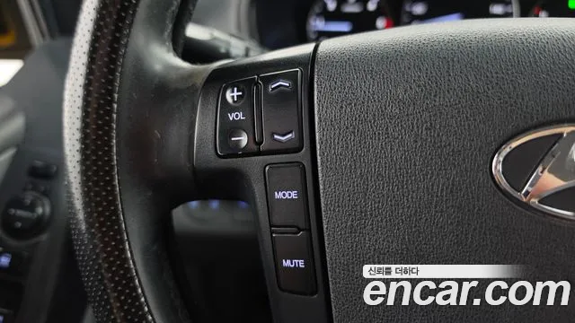 Hyundai Starex — фото 18