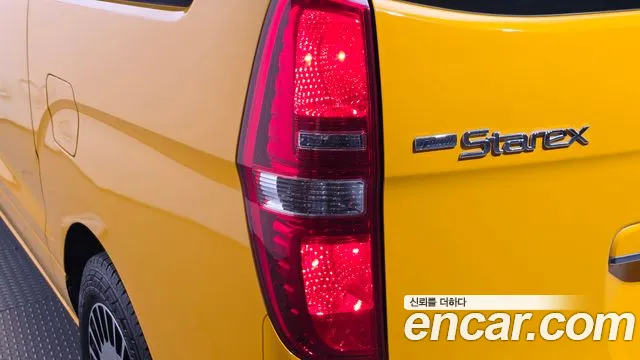 Hyundai Starex — фото 23