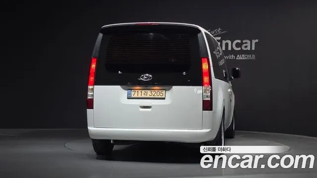 Hyundai Staria — фото 3
