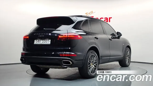 Porsche Cayenne — фото 2