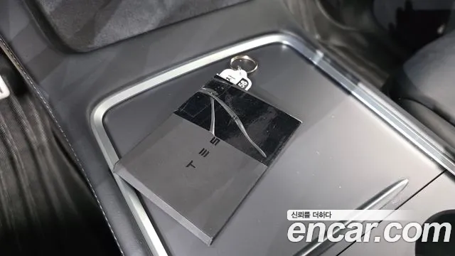 Tesla Model Y — фото 15
