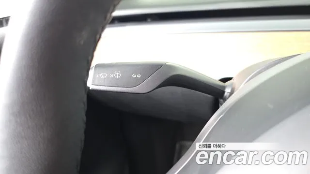 Tesla Model Y — фото 20