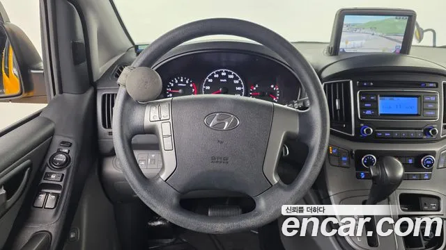 Hyundai Starex — фото 12