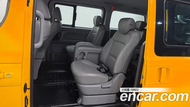 Hyundai Starex — фото 10