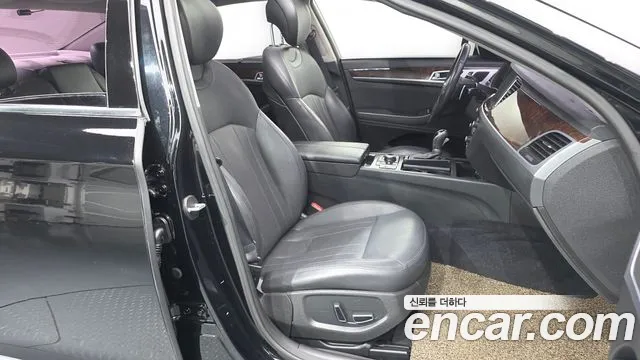 Hyundai Genesis — фото 11