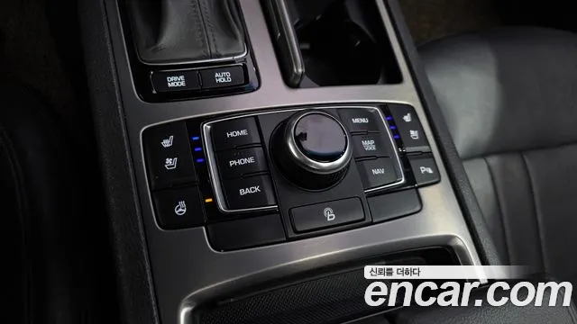 Hyundai Genesis — фото 18