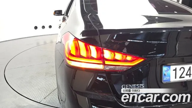 Hyundai Genesis — фото 23