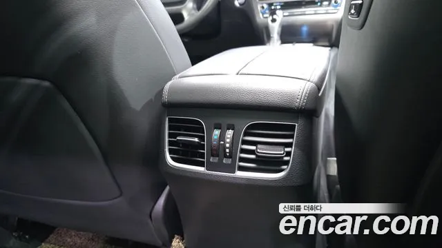 Hyundai Genesis — фото 35