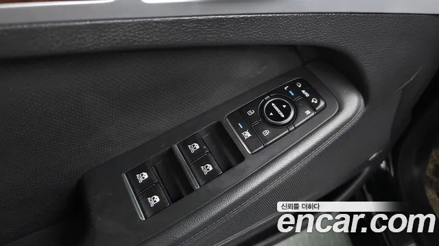Hyundai Genesis — фото 37
