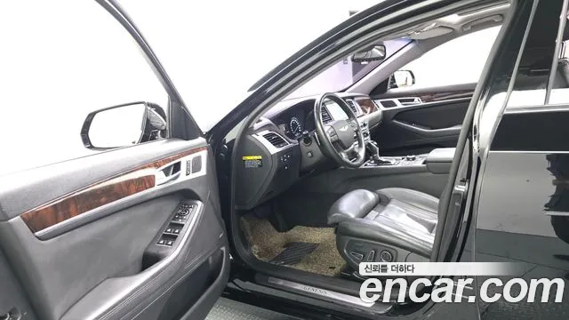 Hyundai Genesis — фото 9