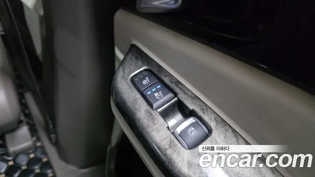 Kia Carnival — фото 27