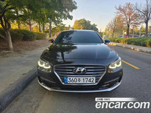 Hyundai Grandeur — фото 1