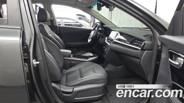 Kia Niro — фото 11