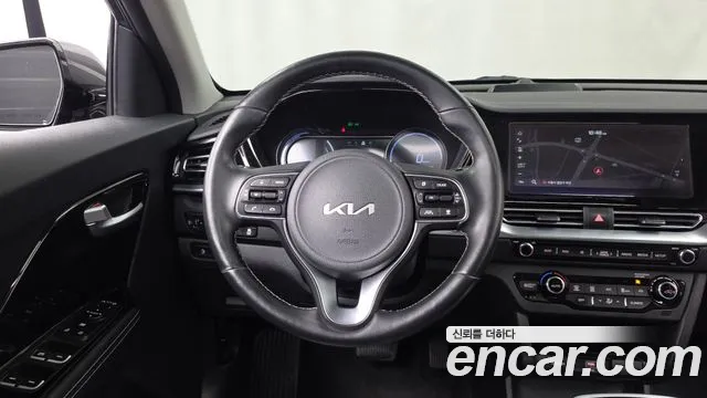 Kia Niro — фото 13