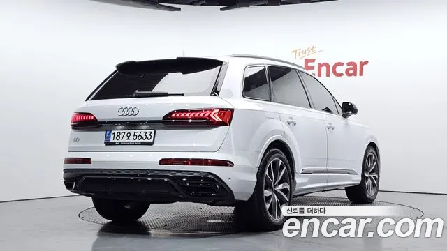 Audi Q7 — фото 2