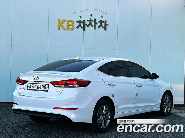 Hyundai Avante — фото 2