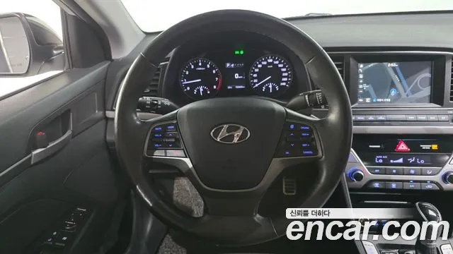 Hyundai Avante — фото 13