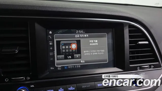 Hyundai Avante — фото 17
