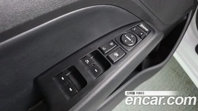 Hyundai Avante — фото 18