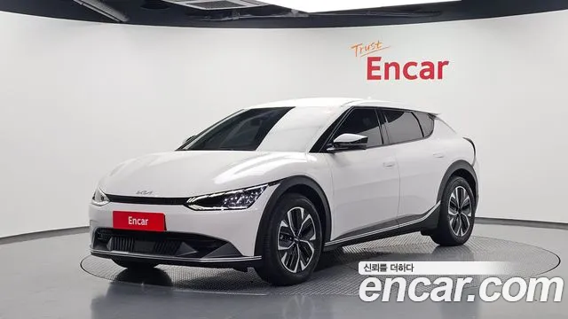Kia EV6 — фото 1