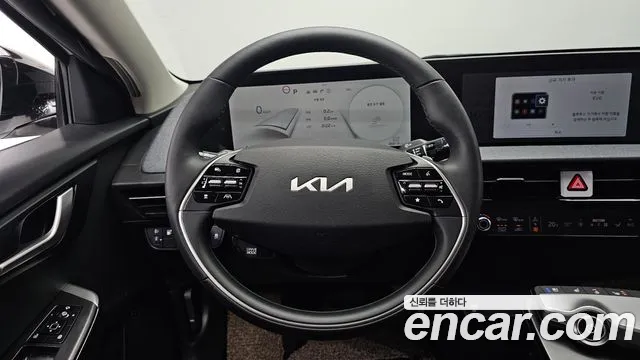 Kia EV6 — фото 13