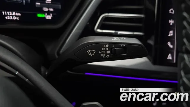 Audi Q4 e-tron — фото 19