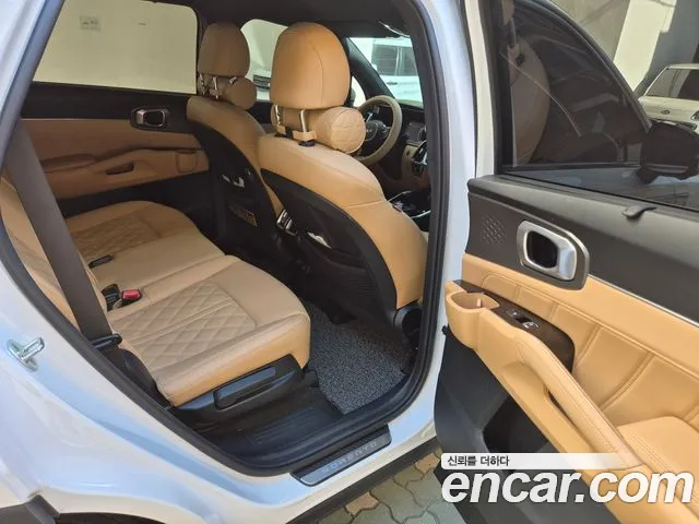 Kia Sorento — фото 7