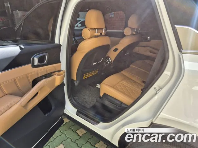 Kia Sorento — фото 8