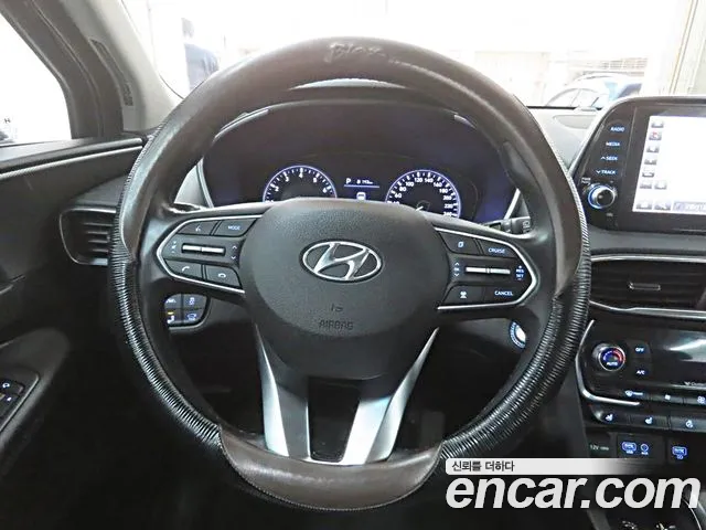 Hyundai Santa Fe — фото 15