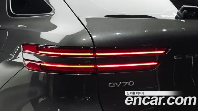 Genesis GV70 — фото 23