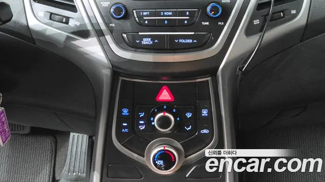 Hyundai Avante — фото 20