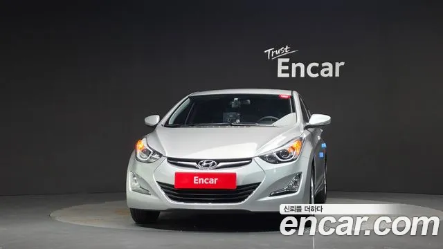 Hyundai Avante — фото 3