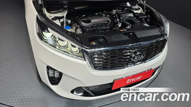 Kia Sorento — фото 6