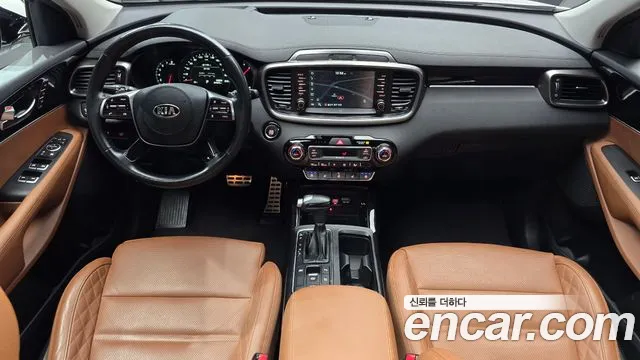 Kia Sorento — фото 7