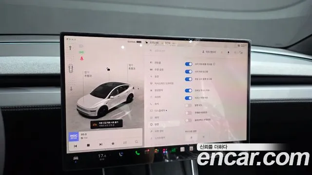 Tesla Model Y — фото 14