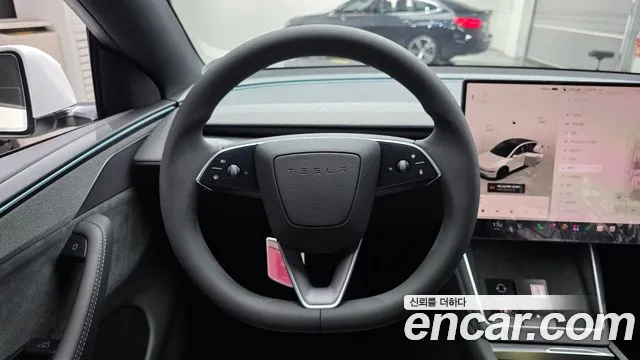 Tesla Model Y — фото 18