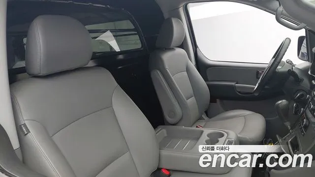 Hyundai Starex — фото 12