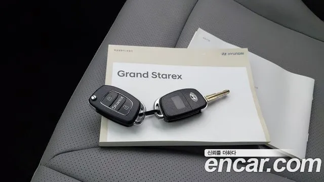 Hyundai Starex — фото 18