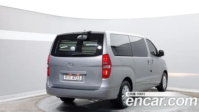 Hyundai Starex — фото 4