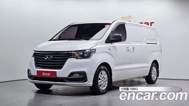 Hyundai Starex — фото 1