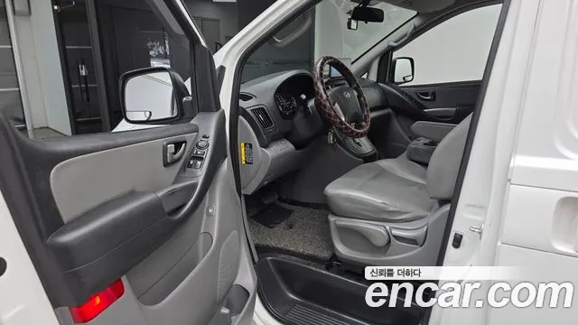 Hyundai Starex — фото 10