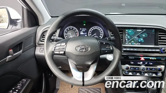 Hyundai Avante — фото 10