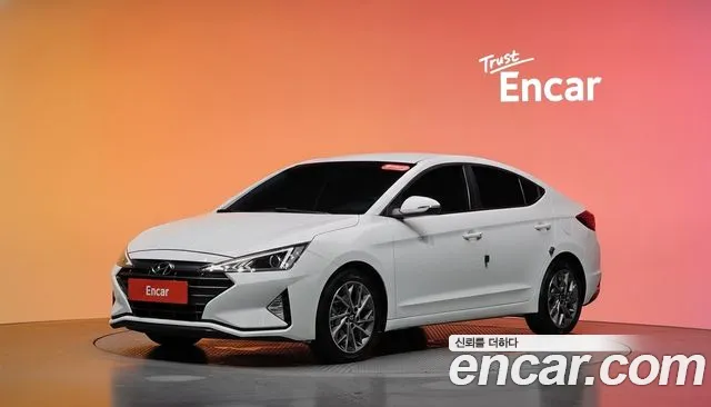 Hyundai Avante — фото 18