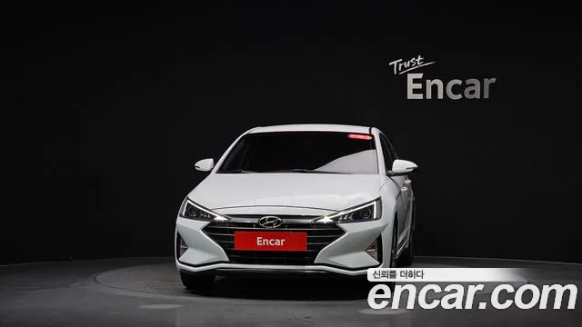 Hyundai Avante — фото 2