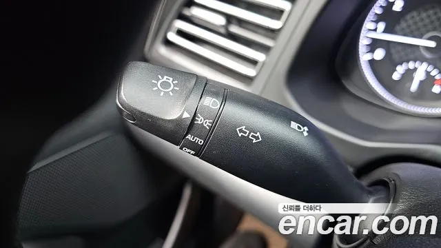 Hyundai Avante — фото 25