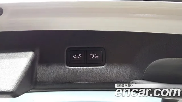 Kia Carnival — фото 17