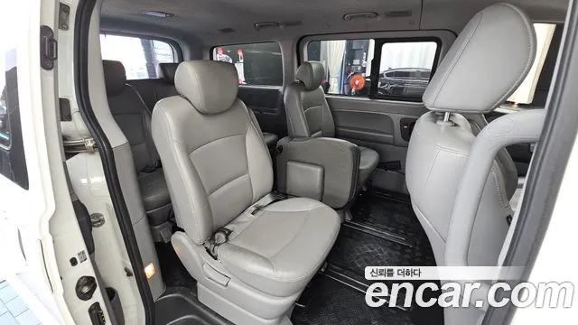 Hyundai Starex — фото 12