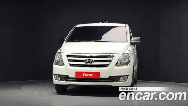 Hyundai Starex — фото 3